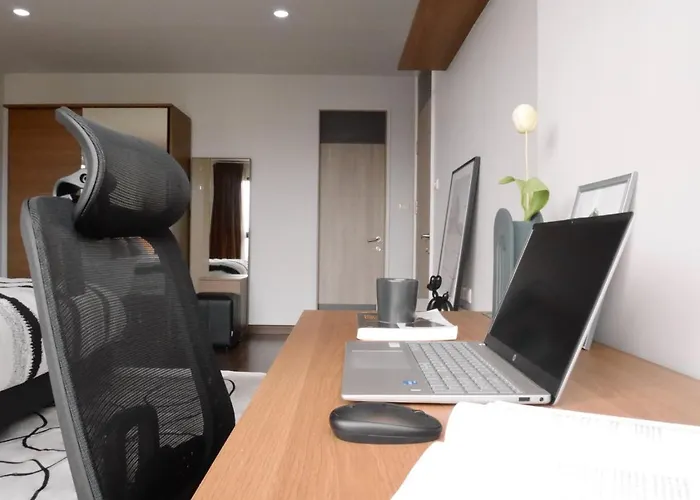 Near Bts L Large 73 Sqm L Workspace *